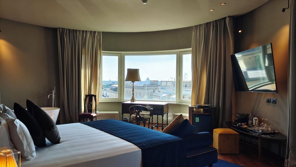 Triviho Hotel Room Type - Panoramic Suite