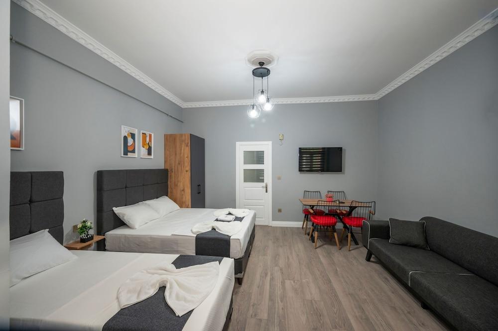 Butterfly Suites Room Type - O) Family Suite Butterfly Suites Room Type - O) Family Suite