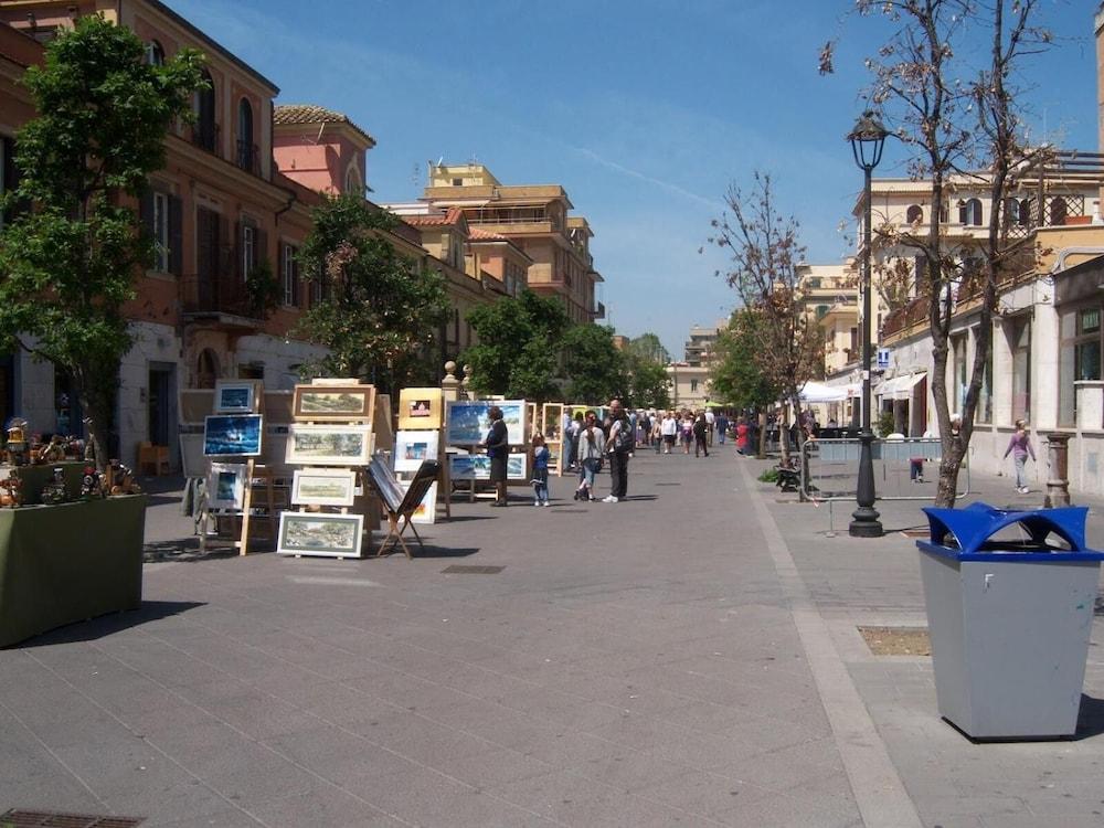 Lido di Ostia 1933 - Tap to explore photos