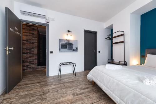 co.sleep Room Type - Double Room