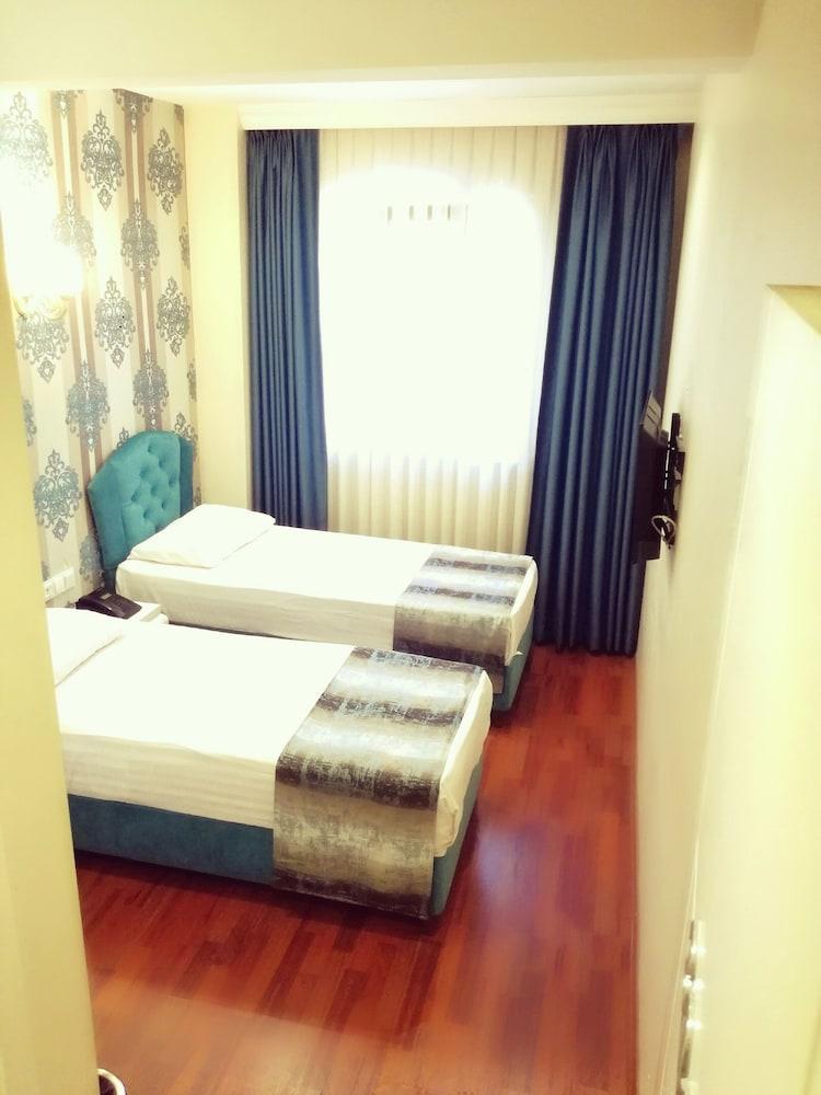 My Boutique Hotel - Tap to explore photos