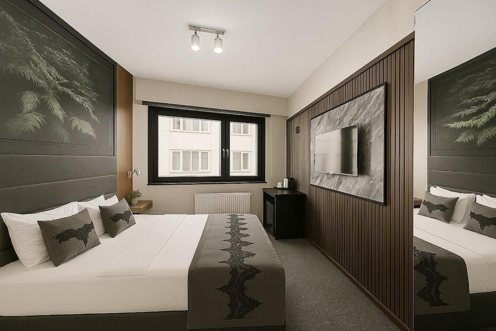 Black Art Otel Room Type - Comfort Room