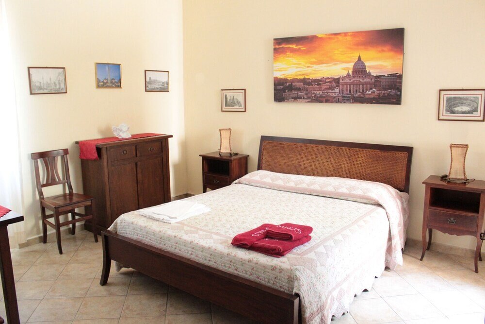 Ianus Guest House Room Type - Superior Room