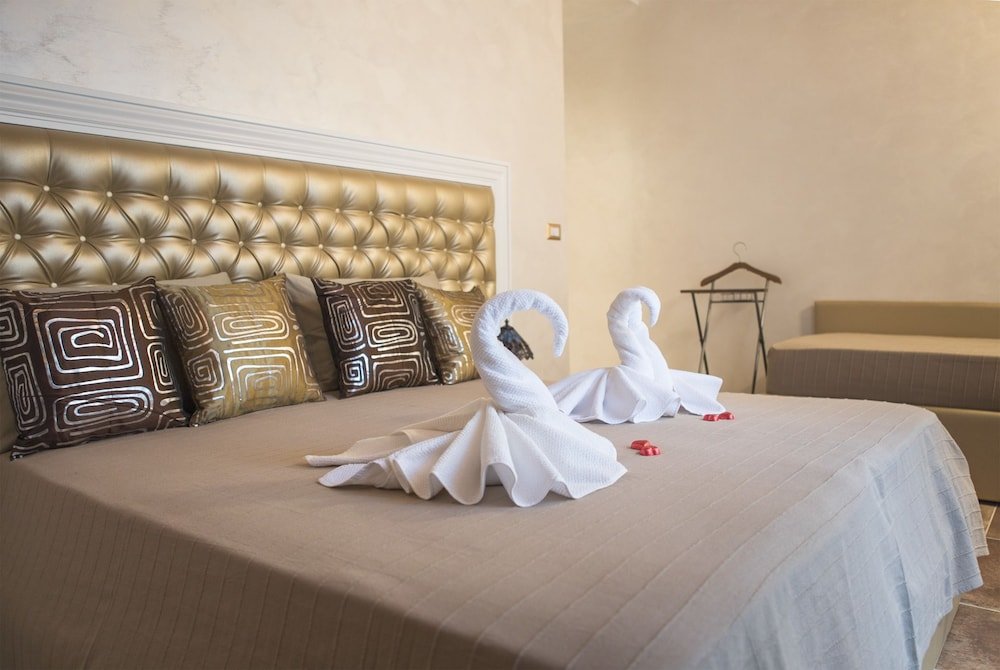 Lighthouse Suites Trastevere Room Type - Luxury Triple Room