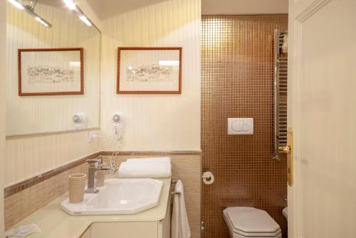 Bea Suites Luxury Rooms Room Type - Double or Twin Room with Private External Bathroom, N.14