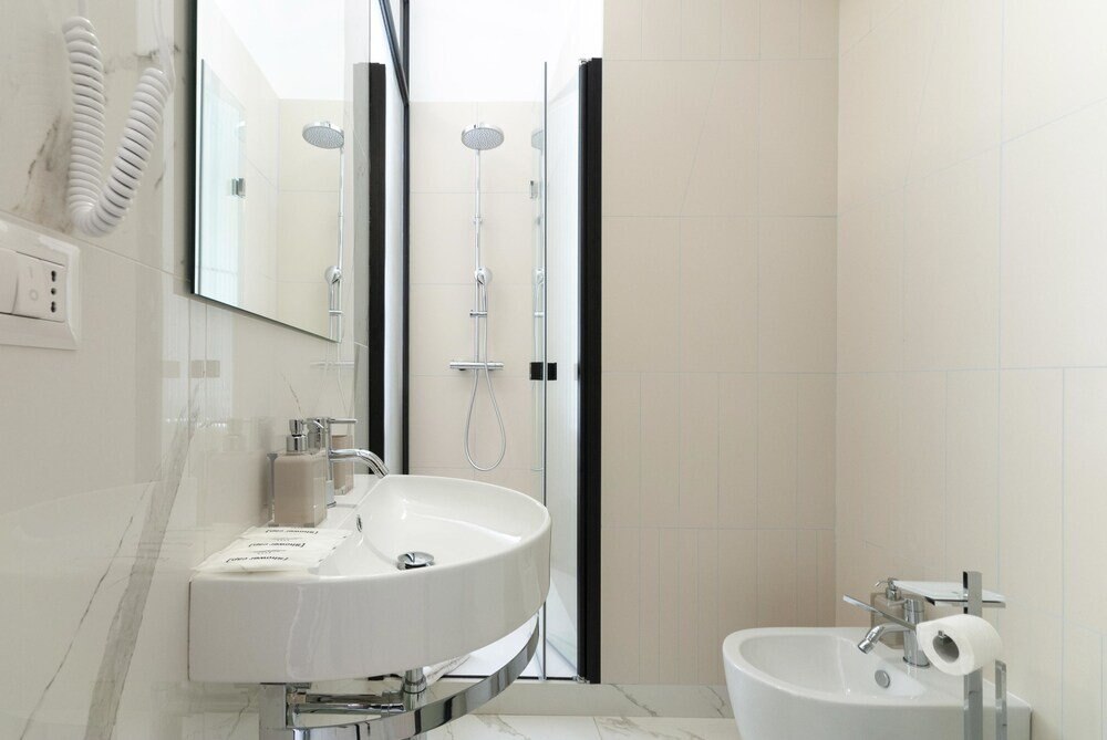 Bea Suites Luxury Rooms - Tap to explore photos