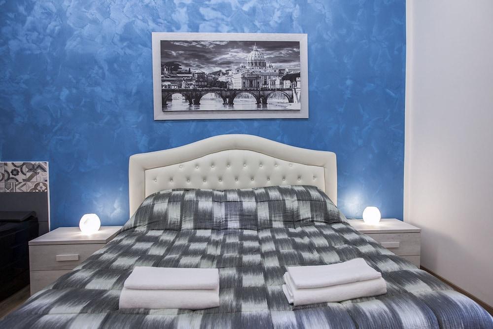 ImperialeTop Room Type - Paradise Room, jetted bathtub - private bathroom not in room