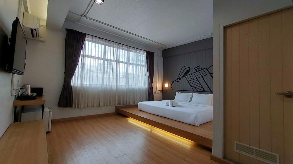 Marwin Villa Hotel Room Type - Deluxe Double or Twin Room Marwin Villa Hotel Room Type - Deluxe Double or Twin Room