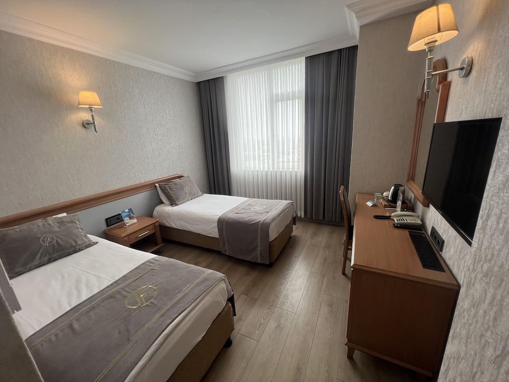 Fuar Hotel - Tap to explore photos