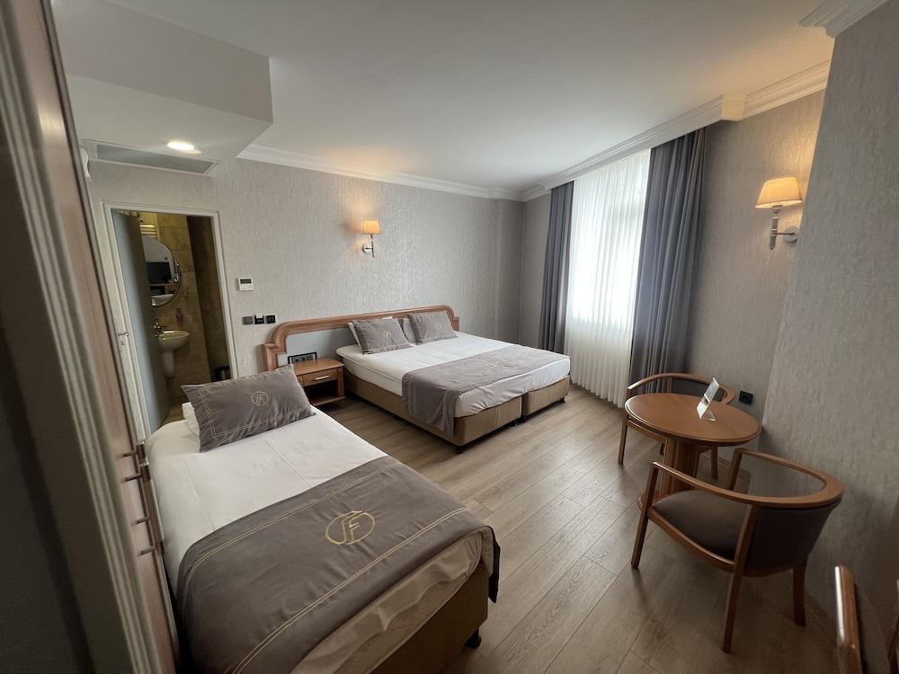 Fuar Hotel Room Type - Deluxe Room, Sea View
