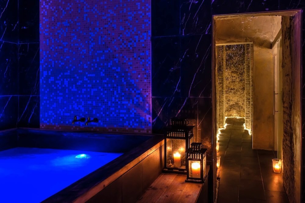 Ingrami Suites - Tap to explore photos