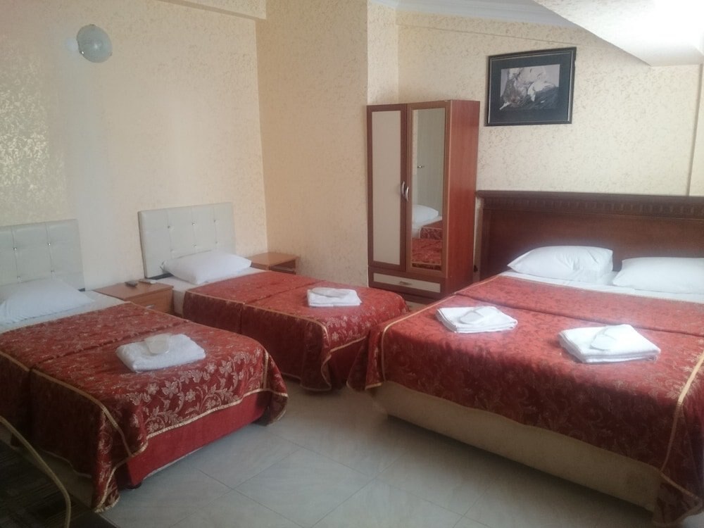 Florin Hotel Room Type - Basic Quadruple Room