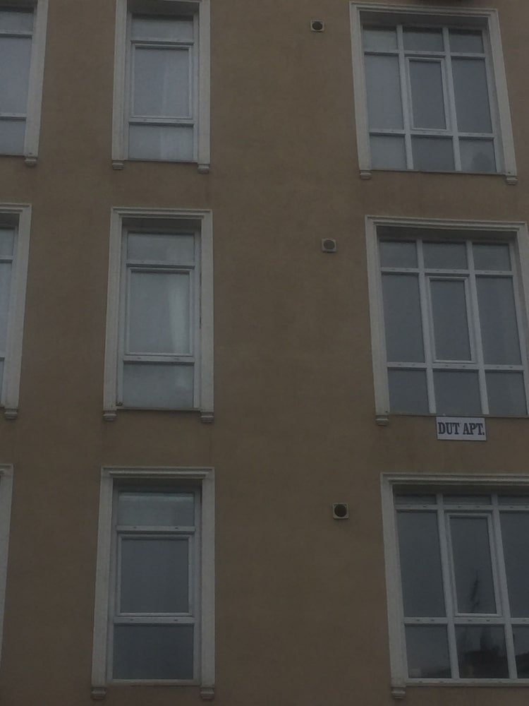 Dut Apt. - Tap to explore photos