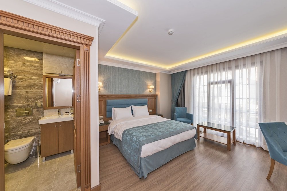 Magnaura House Hotel Room Type - Deluxe Double Room, Balcony, Sea View Magnaura House Hotel Room Type - Deluxe Double Room, Balcony, Sea View