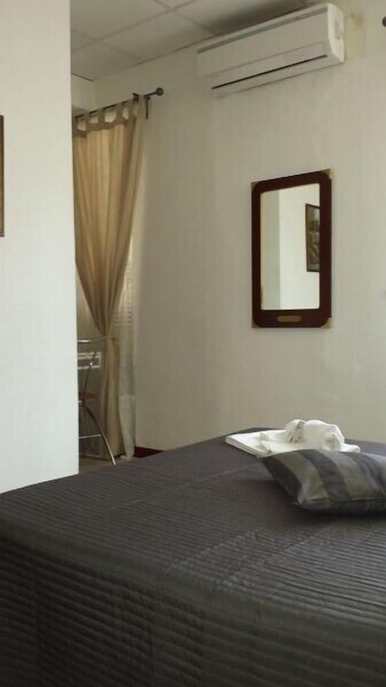 B&B Galleria Frascati - Tap to explore photos