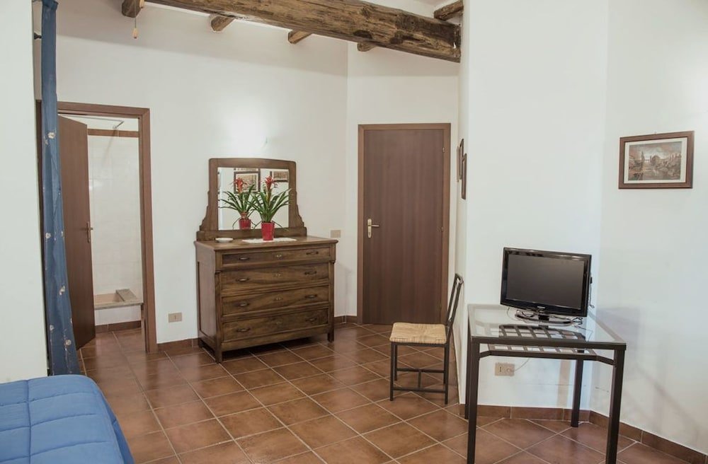 Agriturismo Il casale delle Ginestre - Tap to explore photos