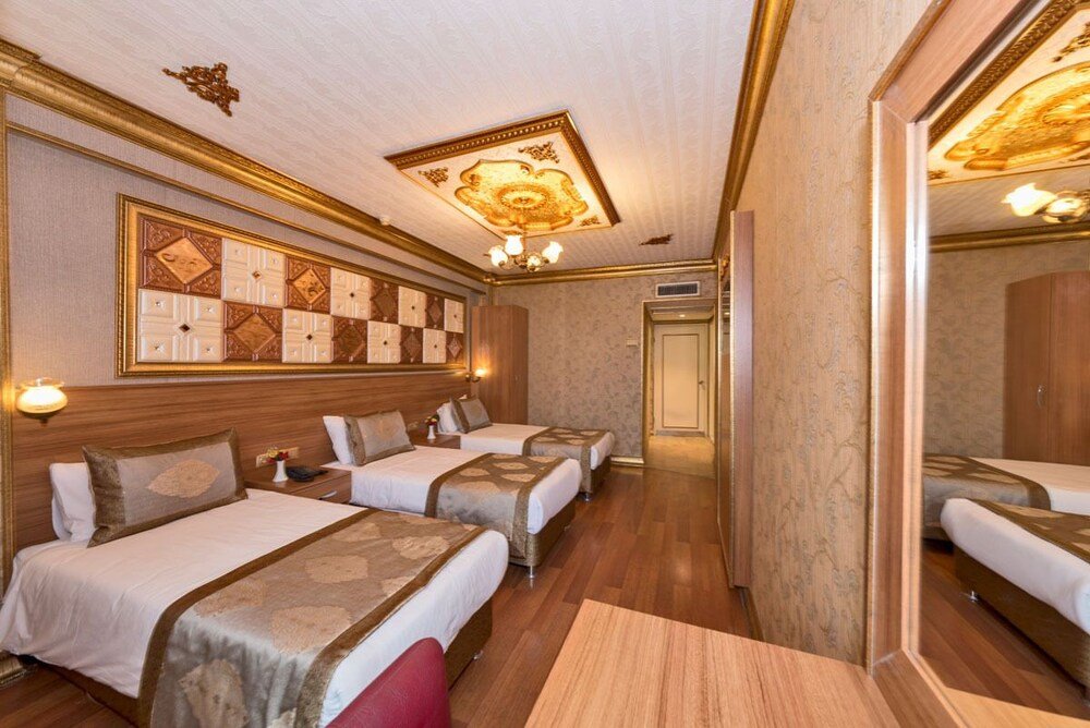 Version Hotel Room Type - Standard Triple Room