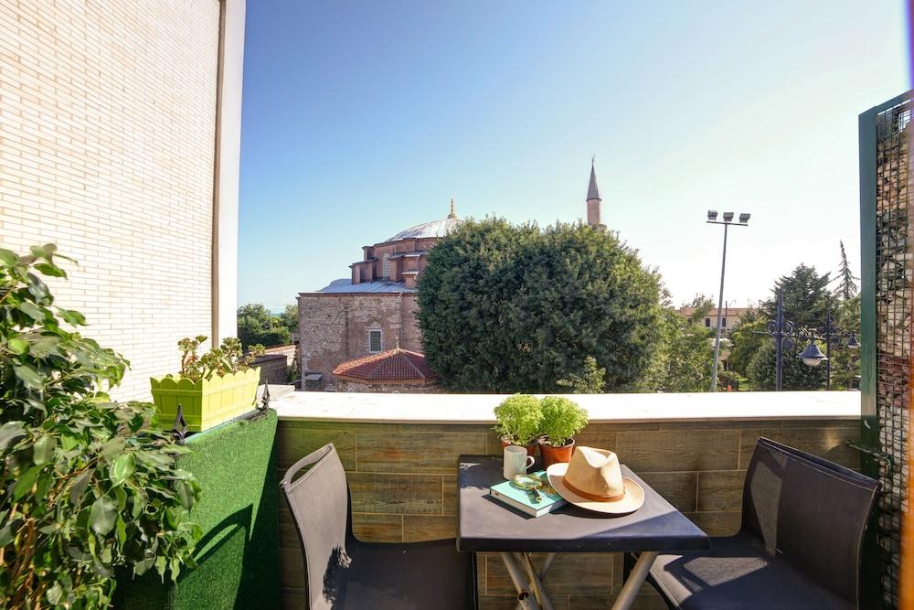 Elite Hotel By MK Room Type - Standard Double Room, Balcony