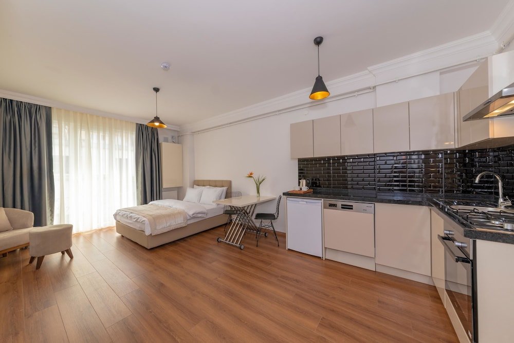 Joy Suites Room Type - Superior Double Room, 1 Double Bed