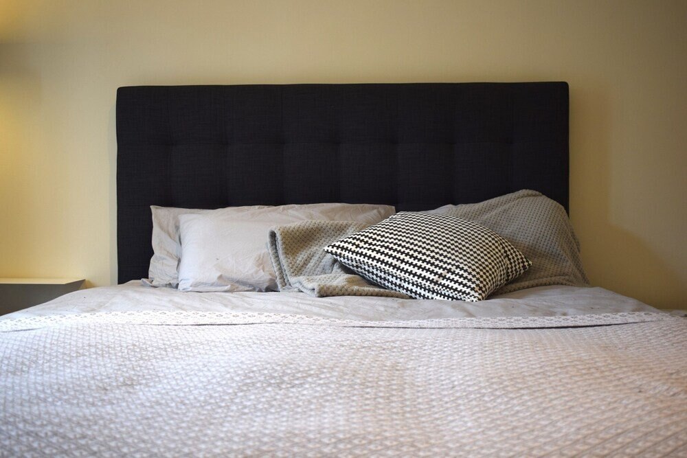 Modern 2 Bedroom Apartment In Queen S Park London Price Address Reviews