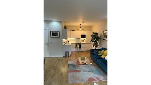 Fantastic Modern 2 Bedroom Flat in Lambeth - Tap to explore photos