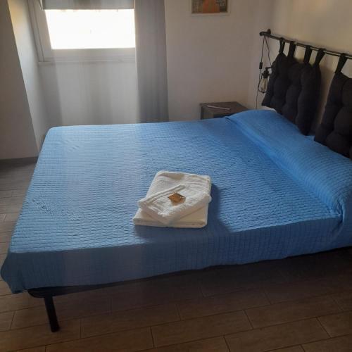 My Room Roma - Tap to explore photos