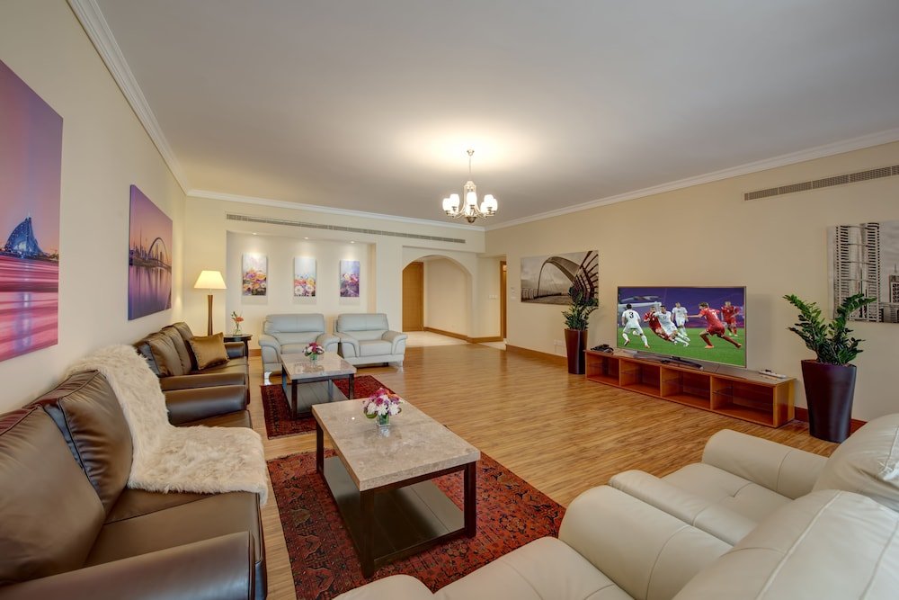 J5 Villas Holiday Homes - Barsha Gardens - Tap to explore photos
