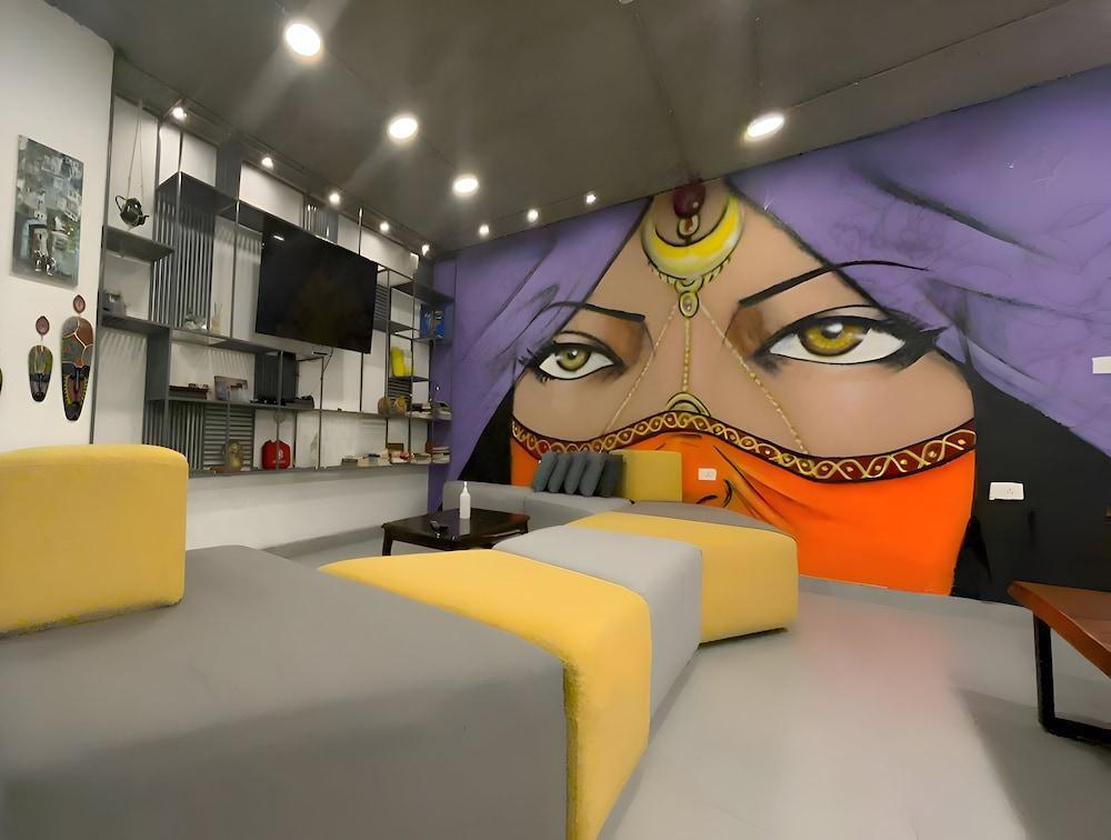 فندق نومادز - بيت شباب