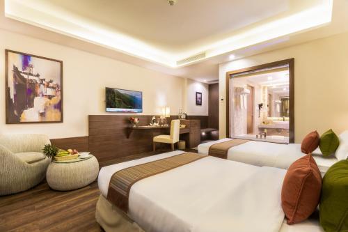 Mountain Glory Forest Resort and Spa, Pokhara - Tap to explore photos