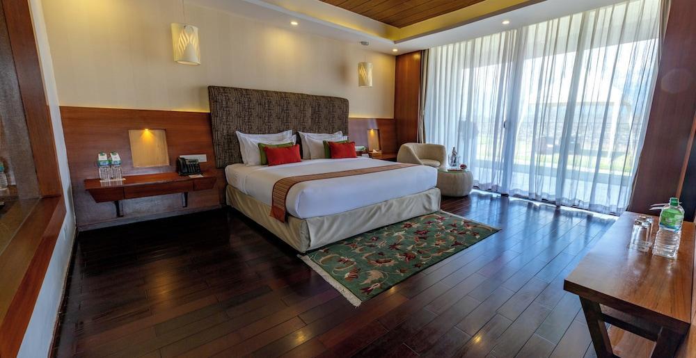 Mountain Glory Forest Resort and Spa, Pokhara Room Type - Presidential Suite with Mountain View & Bathtub