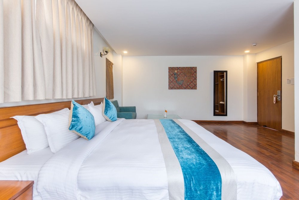 Timber House Room Type - Deluxe Room, 1 King Bed, Non Smoking Timber House Room Type - Deluxe Room, 1 King Bed, Non Smoking