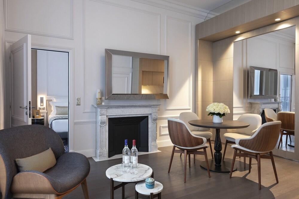 La Clef Champs-Élysées Paris by The Crest Collection Room Type - Apartment, 1 Bedroom