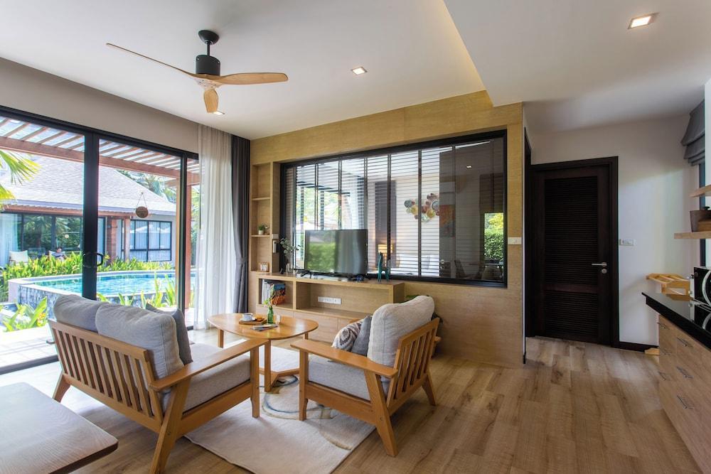 CHUZ Villas Samui Room Type - 1-Bedroom Villa