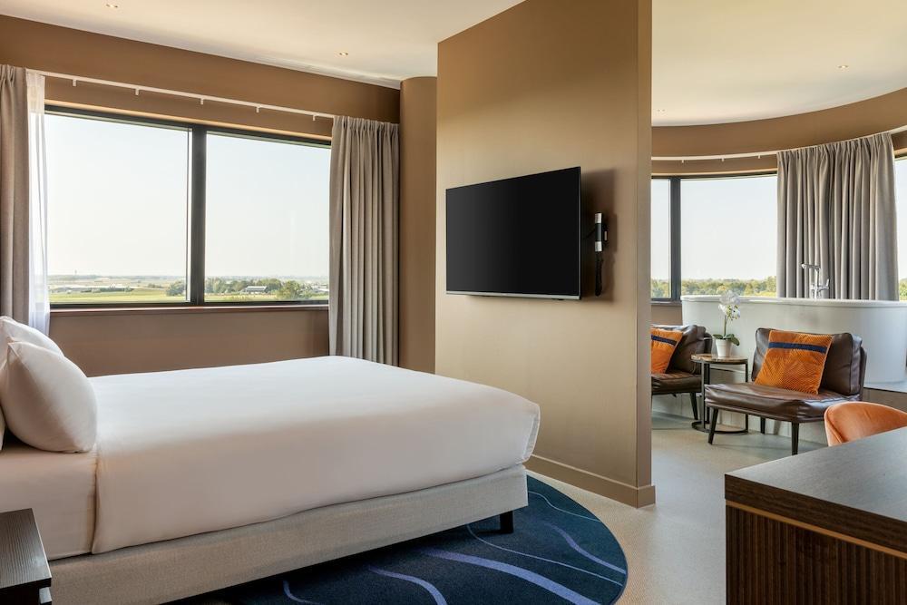 Corendon Village Hotel Room Type - Superior Suite, 1 King Bed