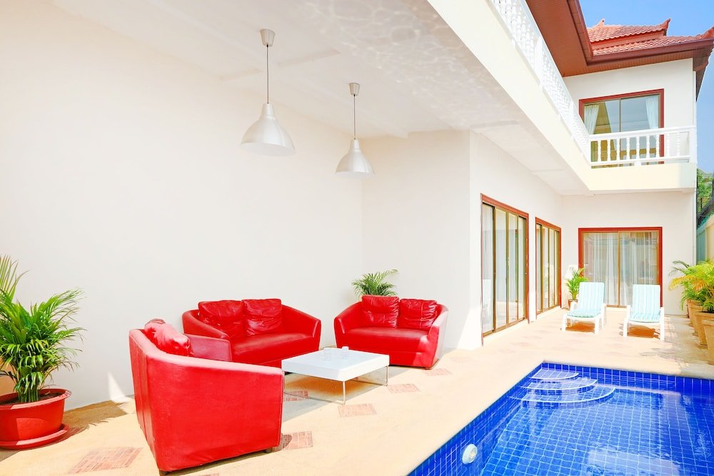 Avoca Pool Villas - Tap to explore photos