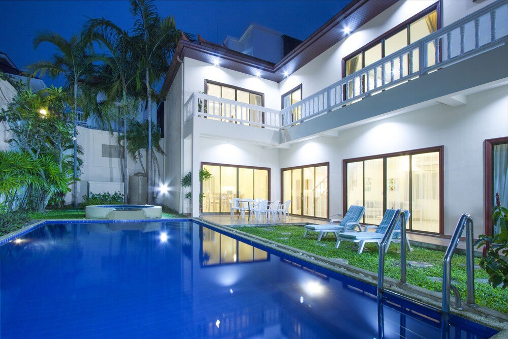 Avoca Pool Villas