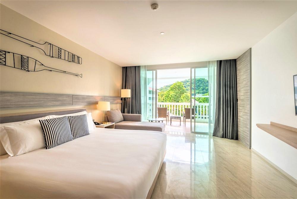 Centara Ao Nang Beach Resort and Spa Krabi Room Type - Premier King