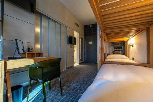 Studio One Hotel - Tap to explore photos
