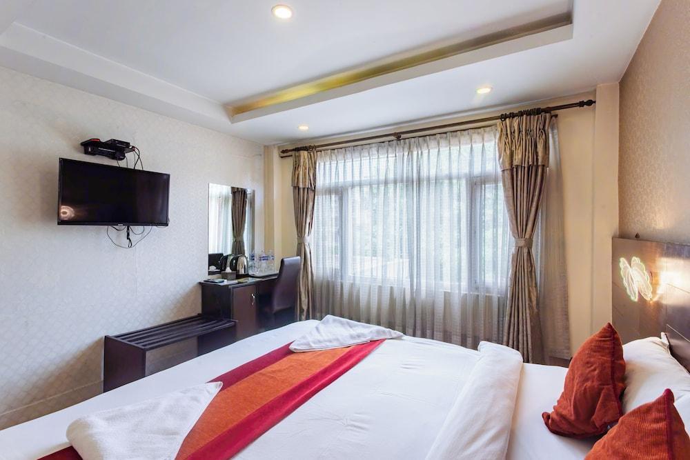 Hotel Sapana Garden Room Type - Deluxe Double Room