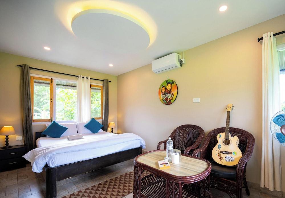 Zostel Pokhara Room Type - Lakeside Independent Cottage