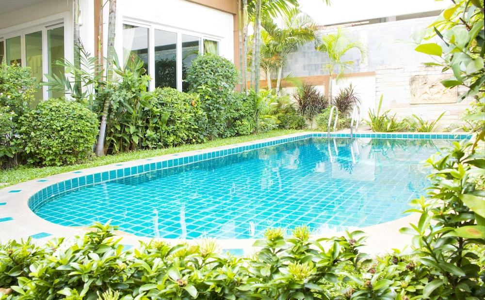 Sweet Villa Pattaya - Tap to explore photos