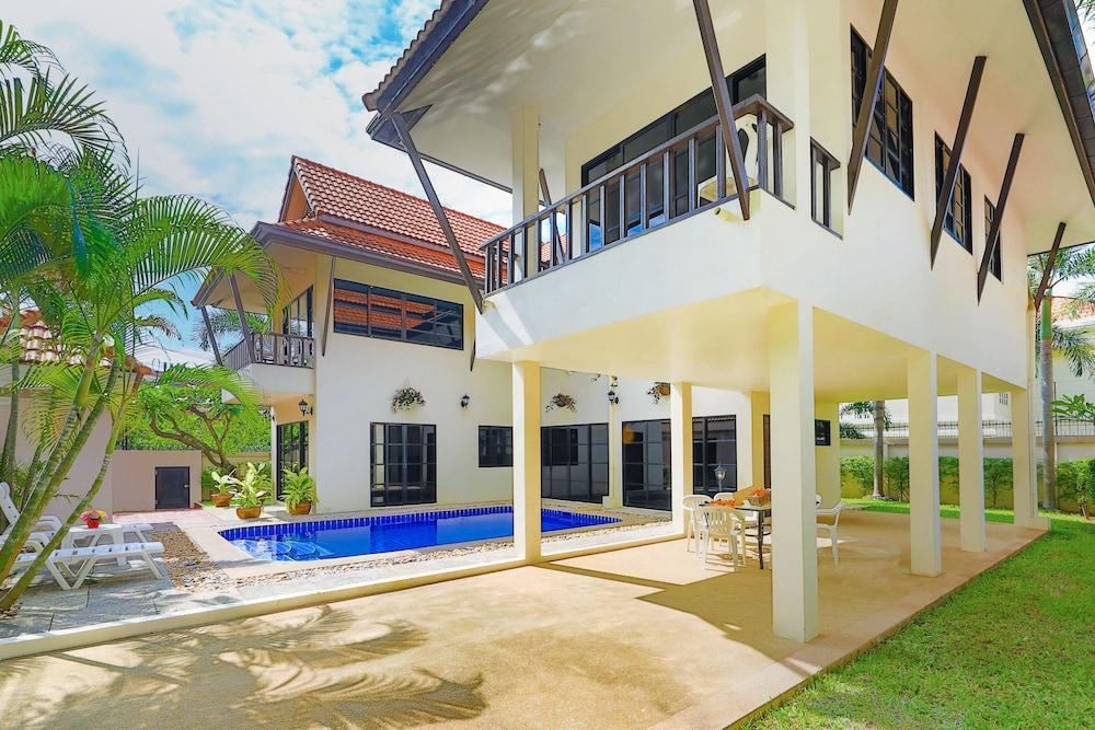 Sweet Villa Pattaya Room Type - Villa, 3 Bedrooms, Private Pool Sweet Villa Pattaya Room Type - Villa, 3 Bedrooms, Private Pool