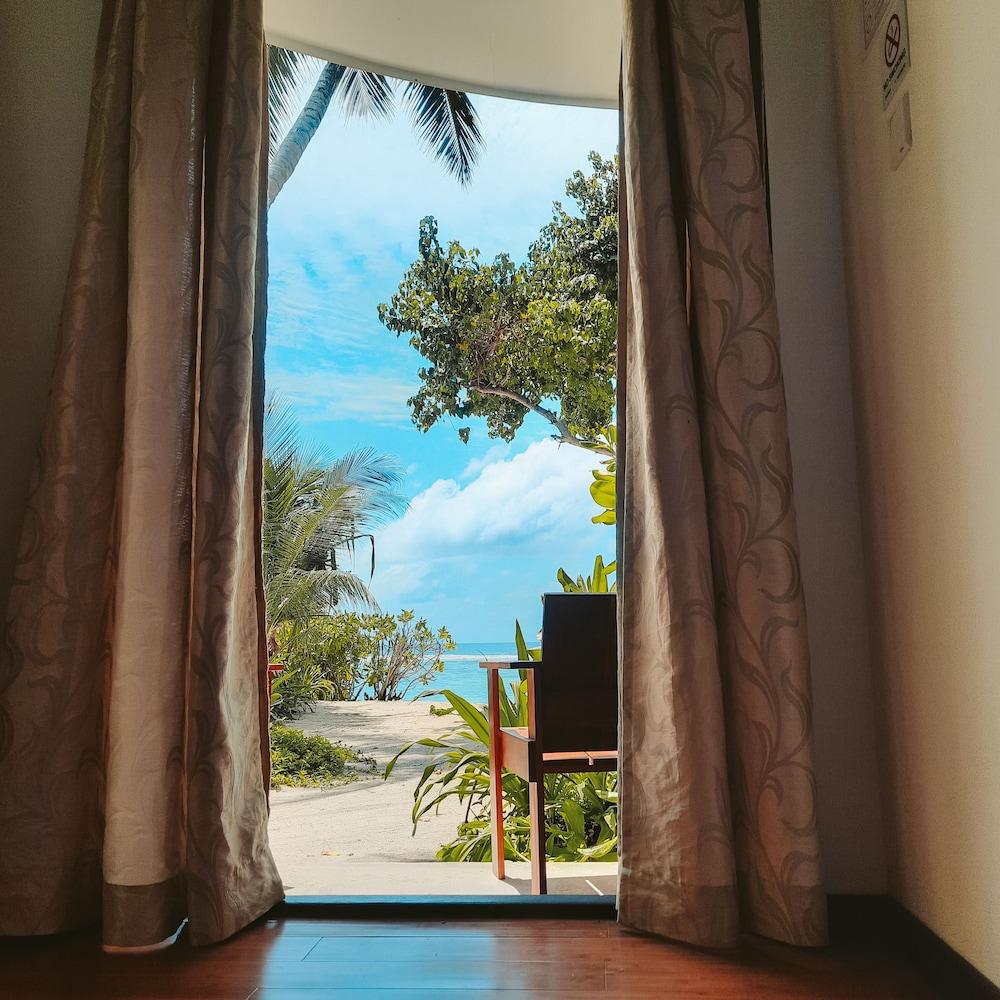 Thundi Sea View Room Type - Deluxe Room, Sea View