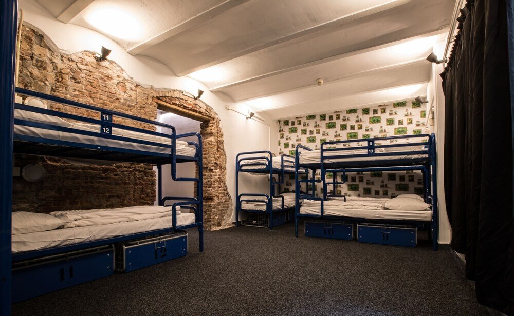 Flying Pig Downtown Room Type - Single Bed in a 18-Bed Dorm