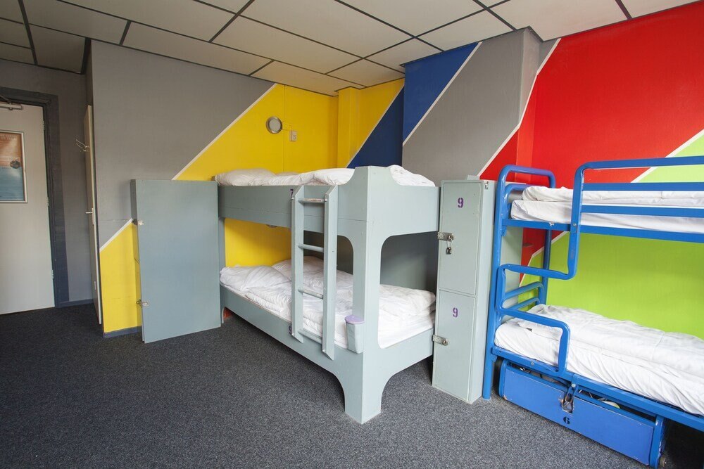 Flying Pig Downtown Room Type - Double Bed in a 10-Bed Ensuite Dorm (1 bed, 2 guests)