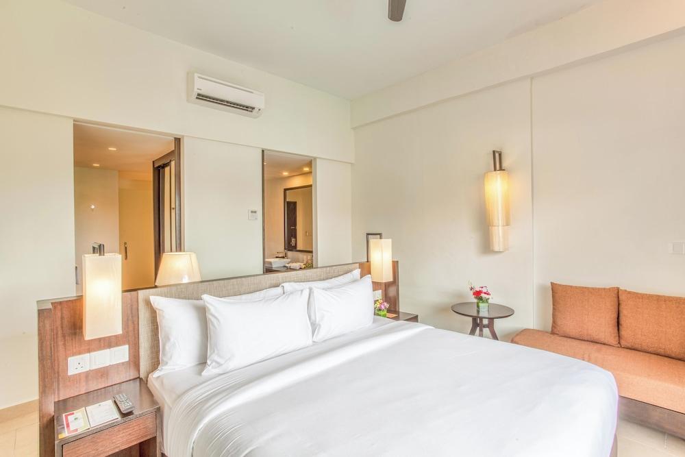 Camar Resort Langkawi Room Type - Deluxe King - Pool Wing Camar Resort Langkawi Room Type - Deluxe King - Pool Wing