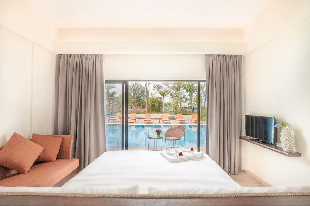 Camar Resort Langkawi Room Type - Lagoon Room - Pool Wing (Direct Pool Access)