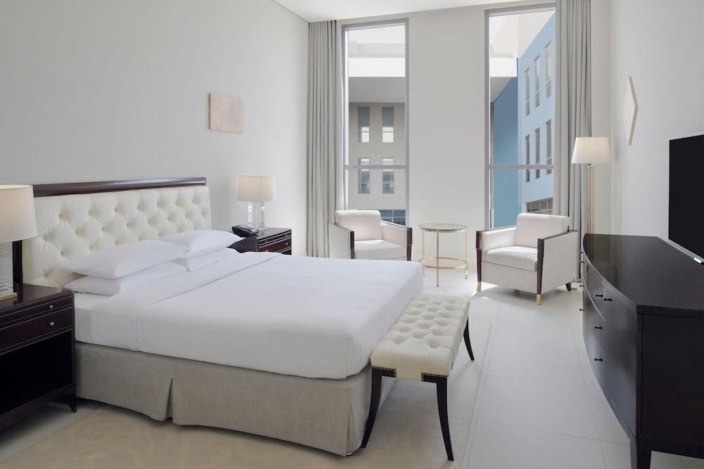Delta Hotels by Marriott, Dubai Investment Park Room Type - Superior Room, 1 King Bed