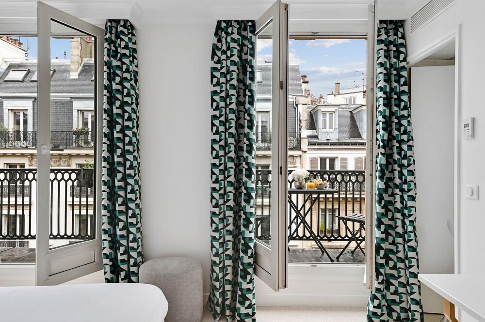 Hôtel Elysées Opéra Room Type - Premium Room, 1 Bedroom, Balcony Hôtel Elysées Opéra Room Type - Premium Room, 1 Bedroom, Balcony