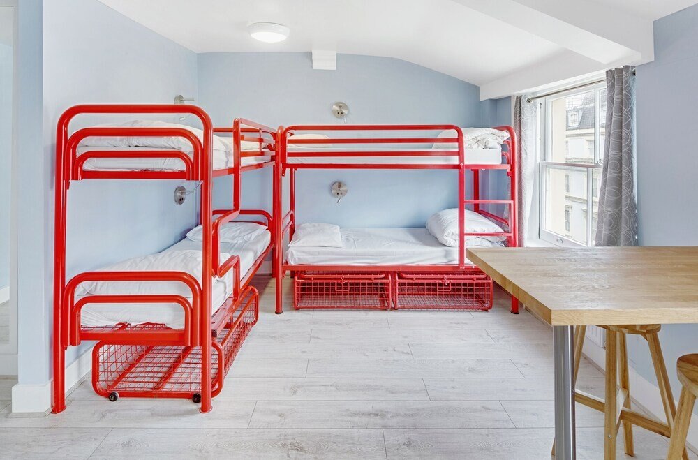 Astor Kensington Hostel Room Type - Bed in 12-bed mixed dormitory room